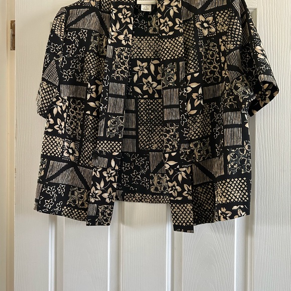 2 piece dress with attached necklace - Picture 12 of 12